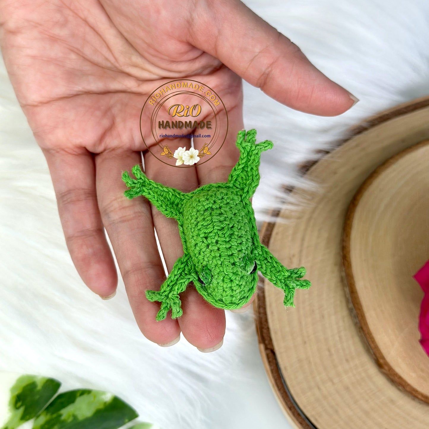 Rio Handmade yarn cotton frog crochet, amigurumi miniature frog , cute frog, cute frog plush, home decor, adult hobby