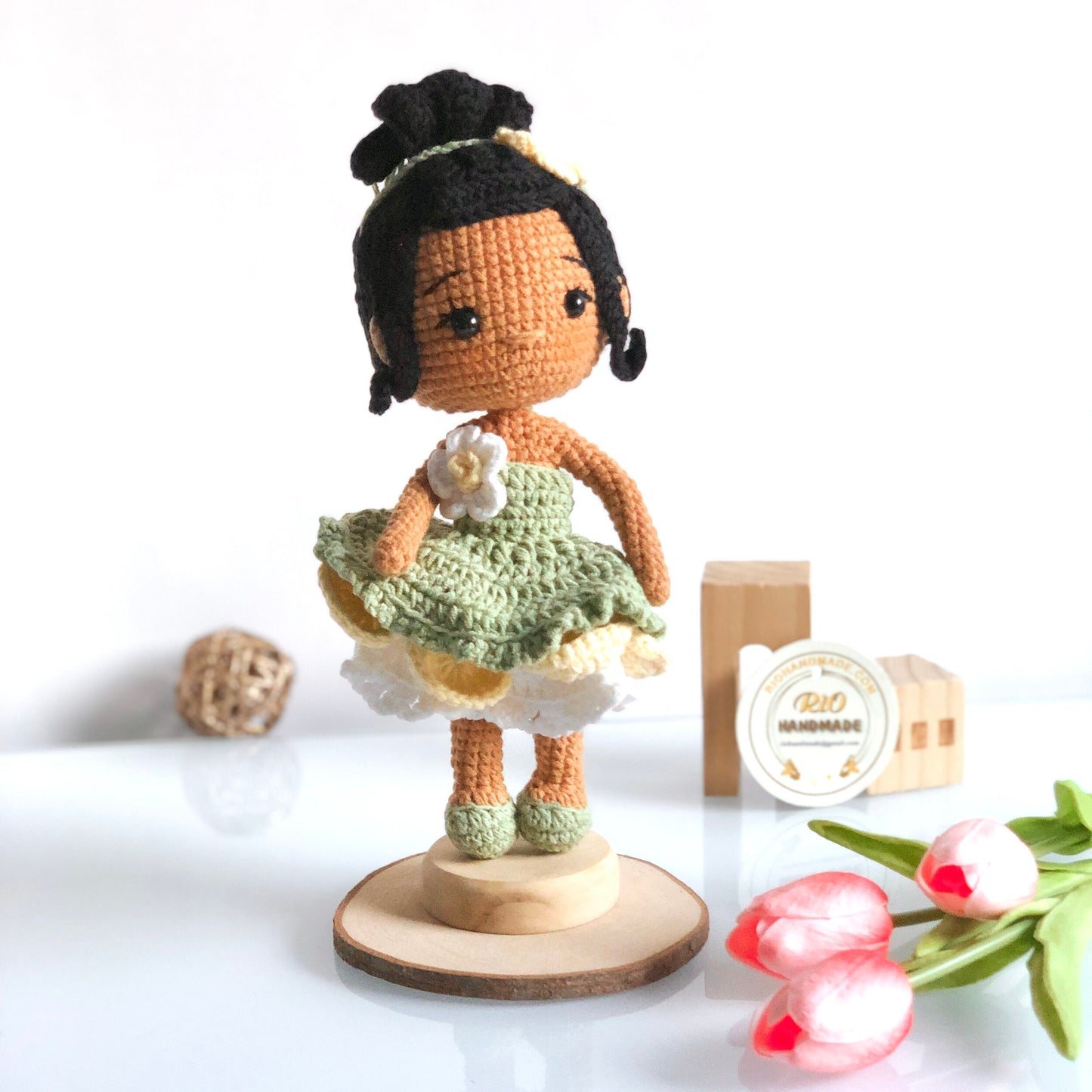 Handmade small crochet doll, amigurumi doll, cute doll, toy for kid, adult hobby