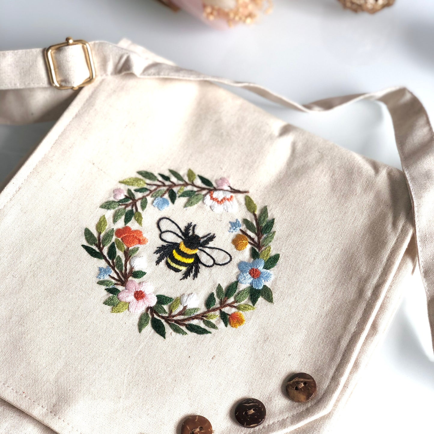 Hand Embroidered Linen Crossbody Bag, Linen Bag, Crossbody Bag, Bee and Flower Embroidery