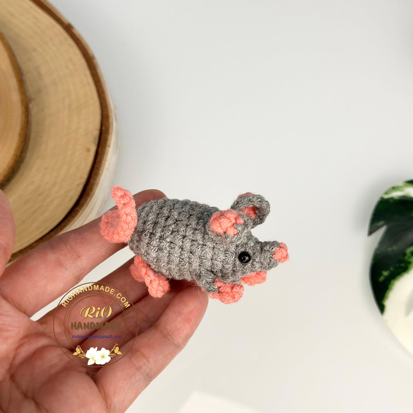 Handmade rat car rearview mirror charm crochet amigurumi, rat keychain, plushie toy, cute gift, car hanging accessory