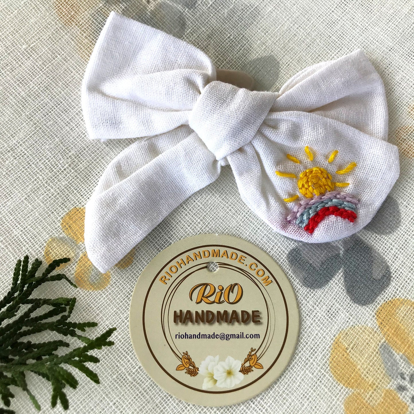 Handmade Linen Embroidery Bow, Baby Girl Headband, Soft Newborn Headband