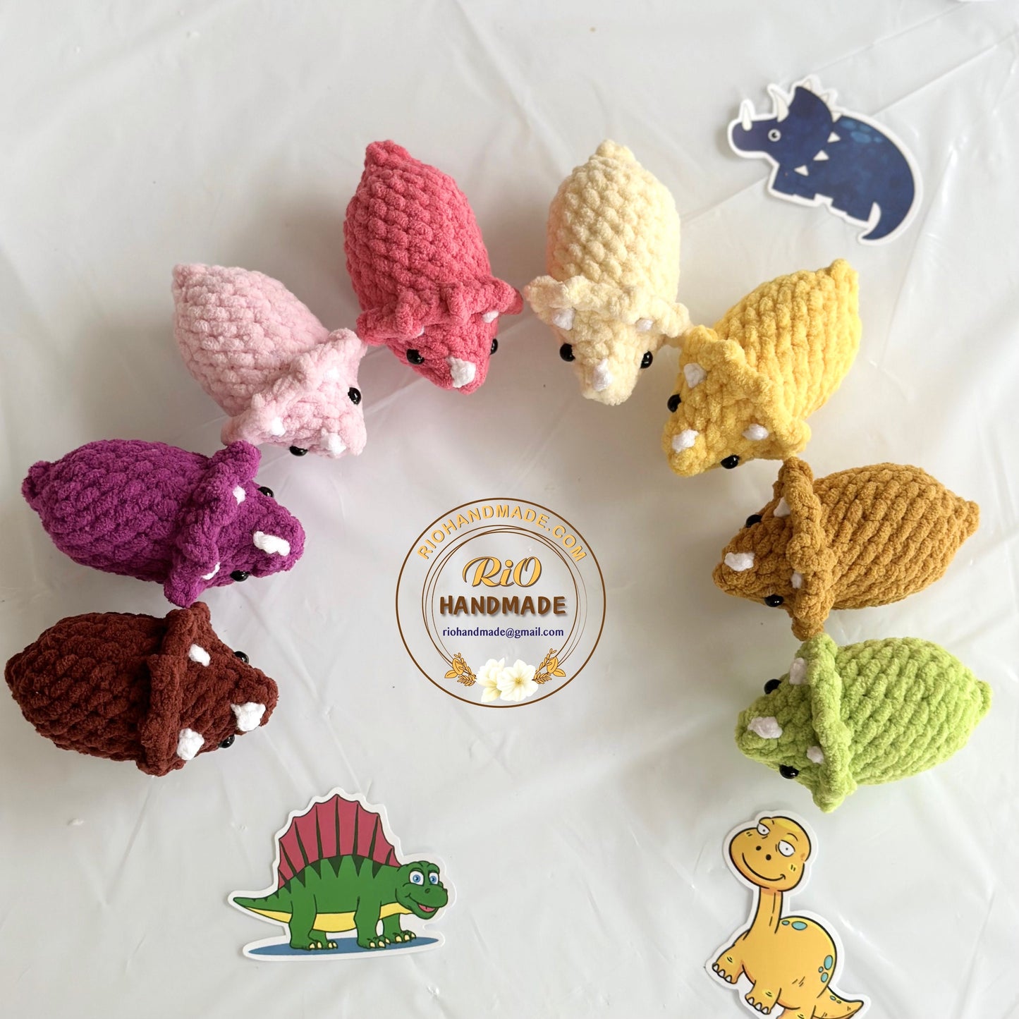 Handmade triceratops, crochet Dinosaur, amigurumi triceratops, plushie toy, gift, ornament, keychain, home decor