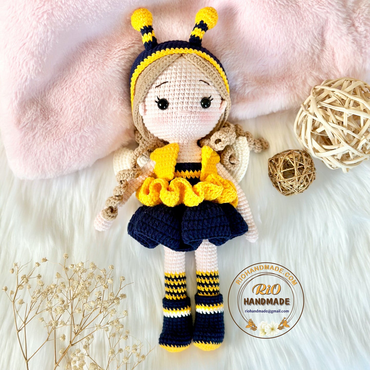 Handmade yarn cotton doll crochet, amigurumi bee doll , cute doll, soft toy for baby, toddler, kid, adult hobby