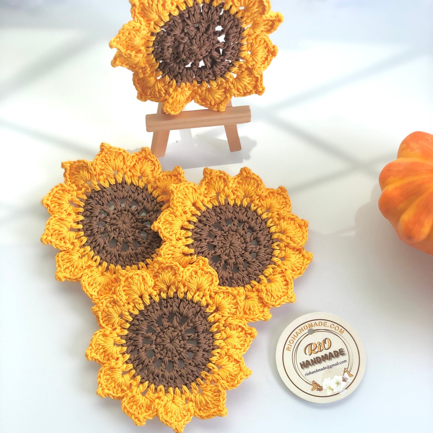Handmade Crochet Amigurumi Coaster, Sunflower Coaster, Set of 4 Coasters, Housewarming Gift, Home Decor, Crochet