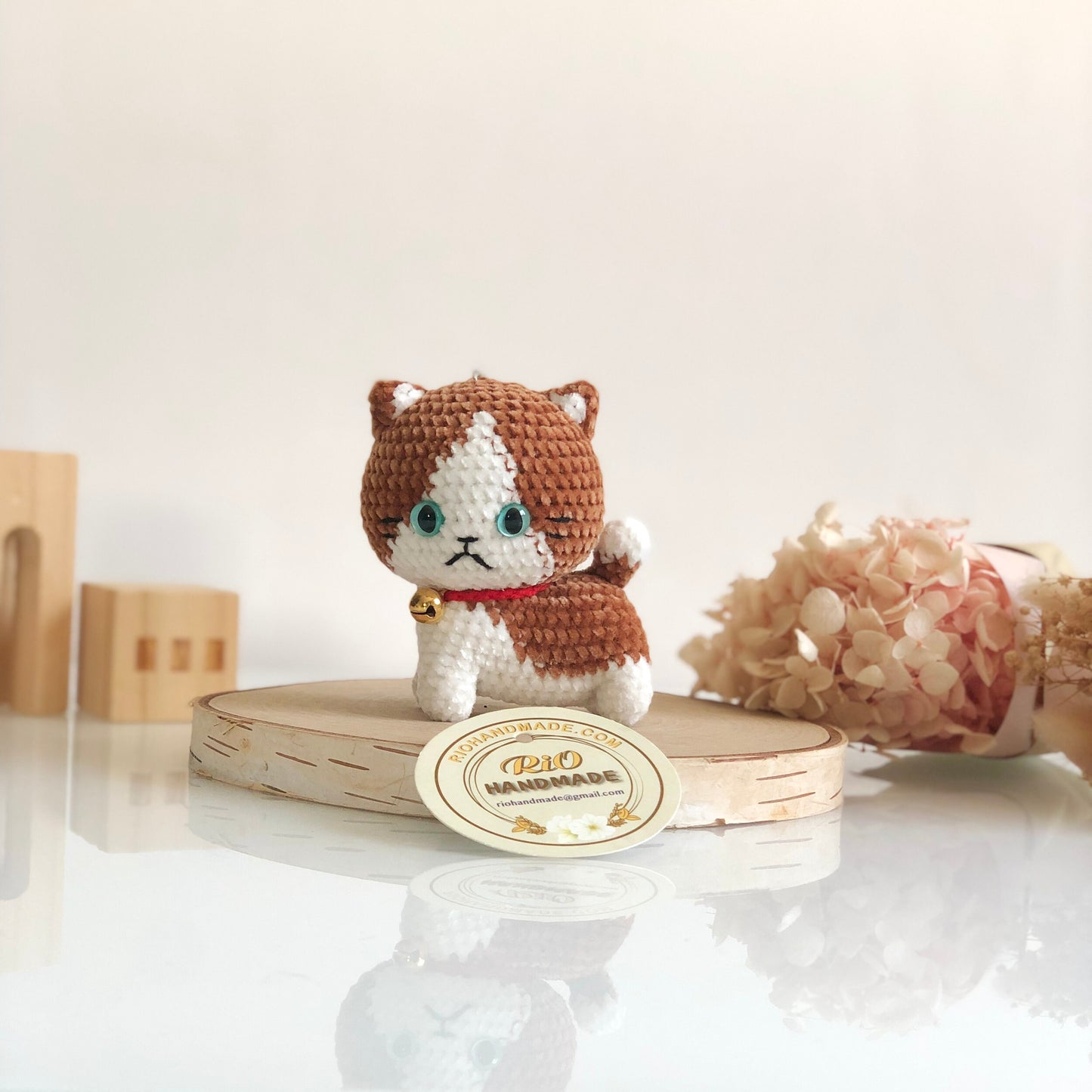 Ready To Ship, Handmade yarn cat crochet, amigurumi cute little cat, home decor, adult hobby, perfect idea for gifts, present