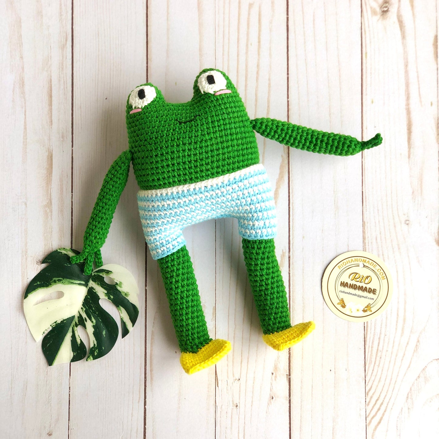 Handmade Frog crochet, amigurumi Frog plush, soft toy for kid, perfect idea for gifts, present, craft doll, Pica Pau