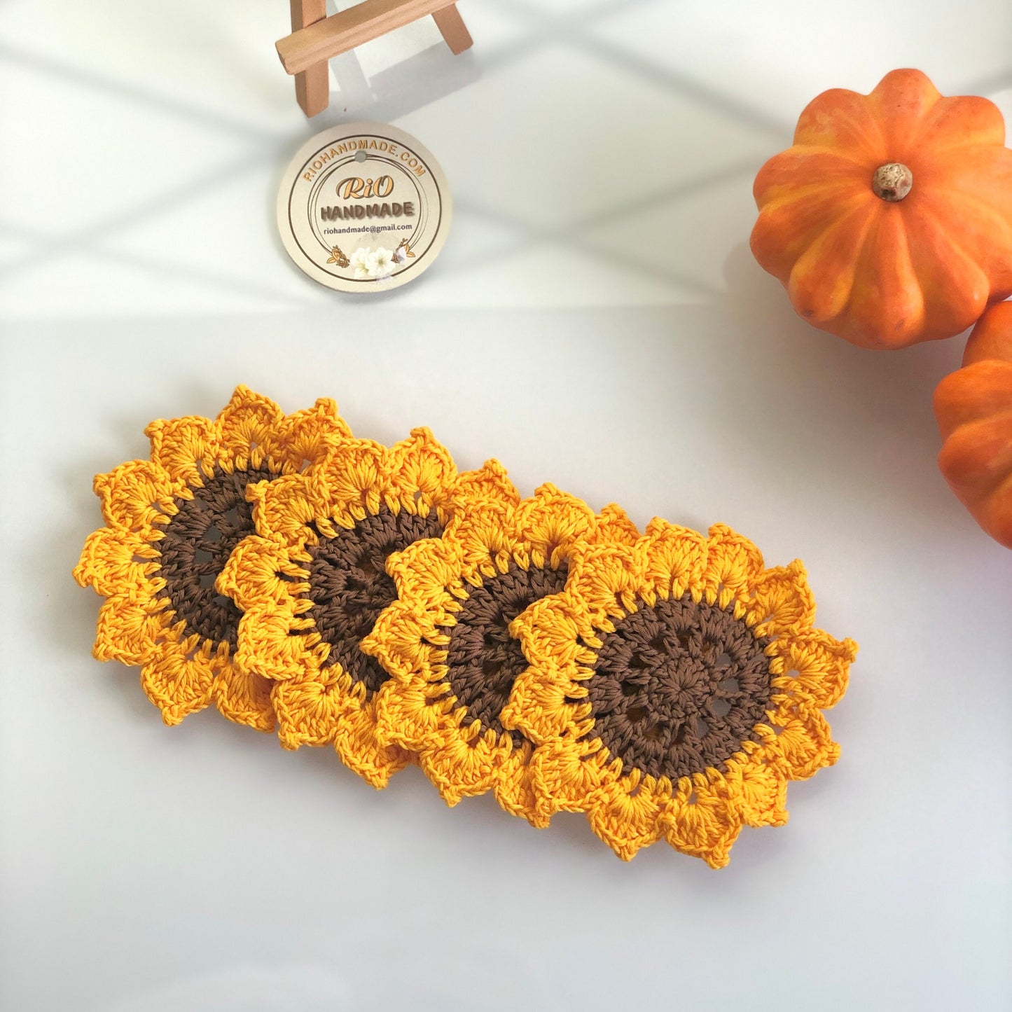 Handmade Crochet Amigurumi Coaster, Sunflower Coaster, Set of 4 Coasters, Housewarming Gift, Home Decor, Crochet