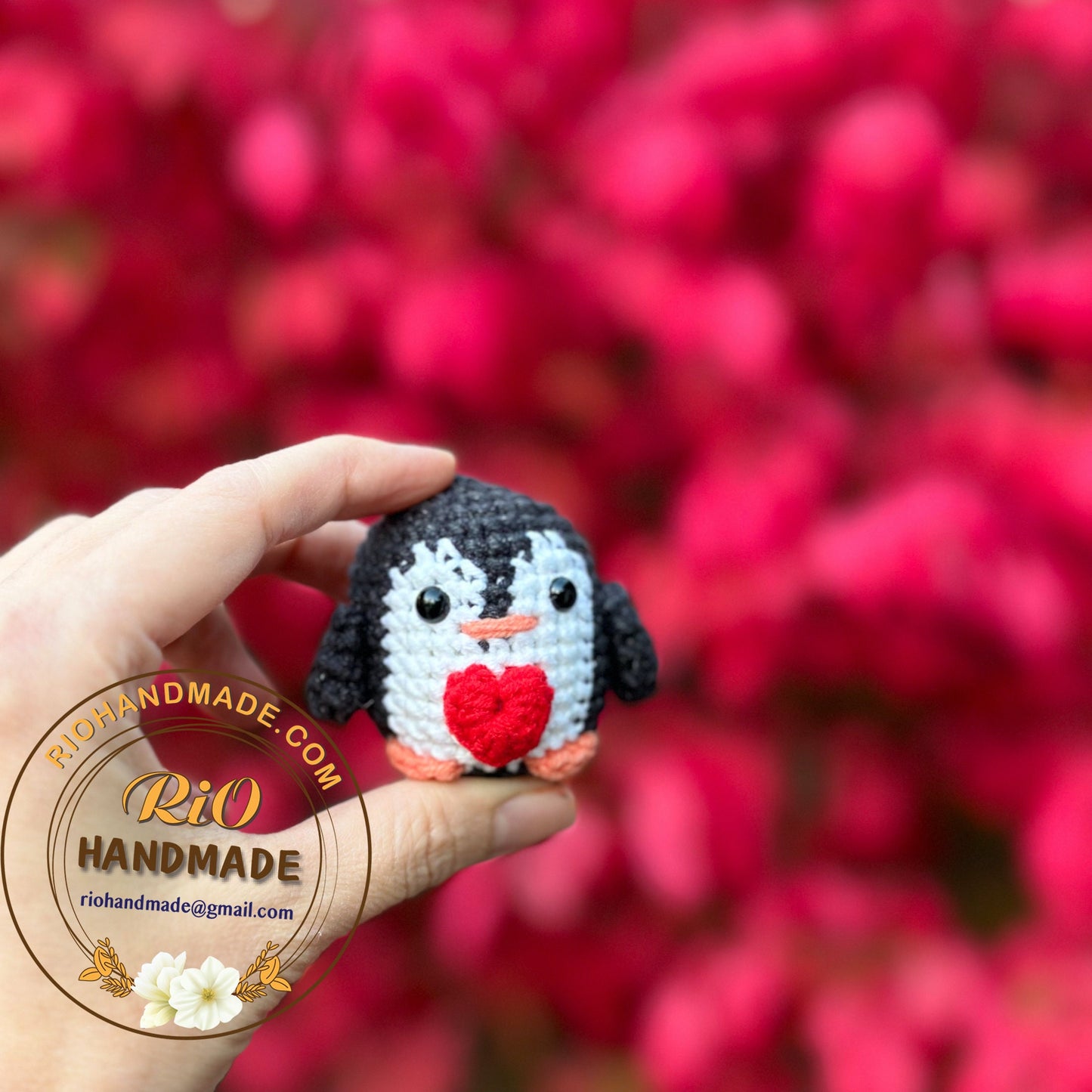 Handmade penguin with heart crochet keychain, amigurum penguin, plushie toy, cute gift