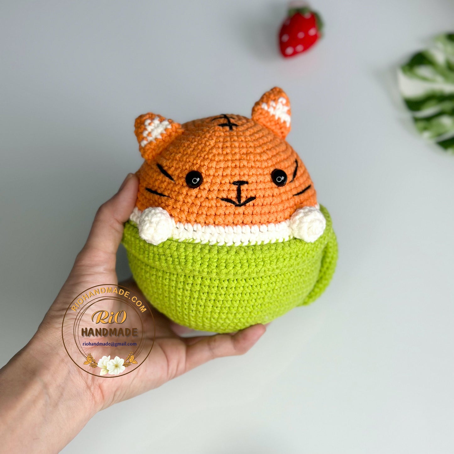 Handmade Kitten in the cup, crochet Kitten in the cup, amigurumi Kitten in the cup, soft toy for baby, toddler, kid, adult hobby