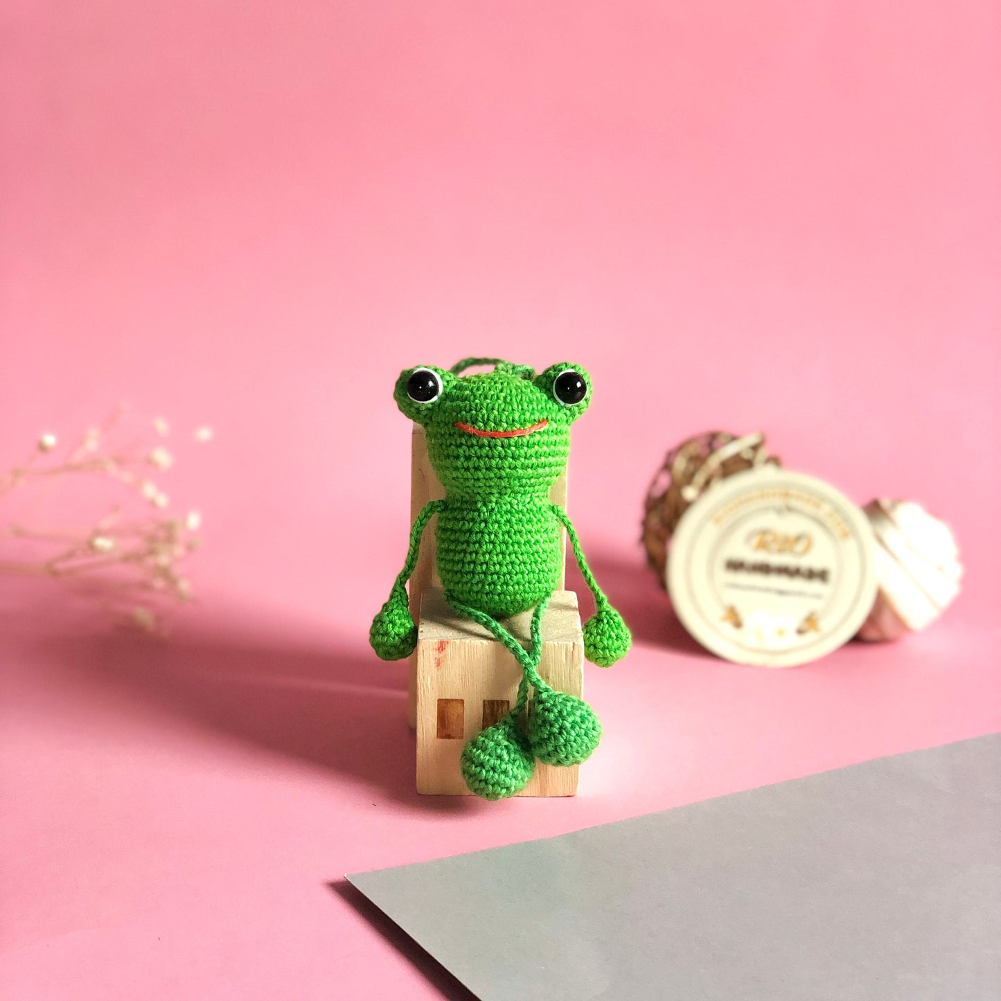 Handmade frog crochet keychain mirror charm crochet amigurumi, plushie toy, gift