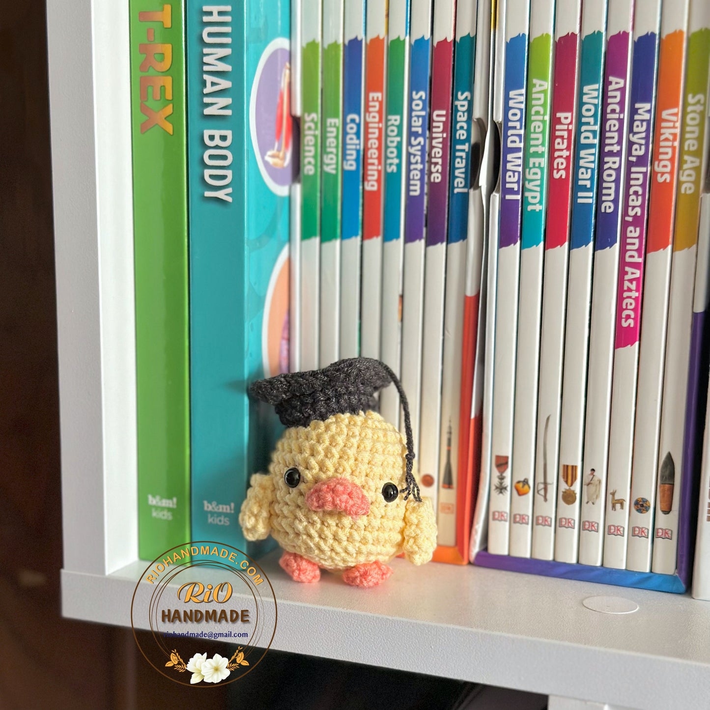Handmade Duck With Graduation Cap, Crochet Duck, Cute Gift, Car Charm, Home Decor, Graduation Gift, Backpack Keychain