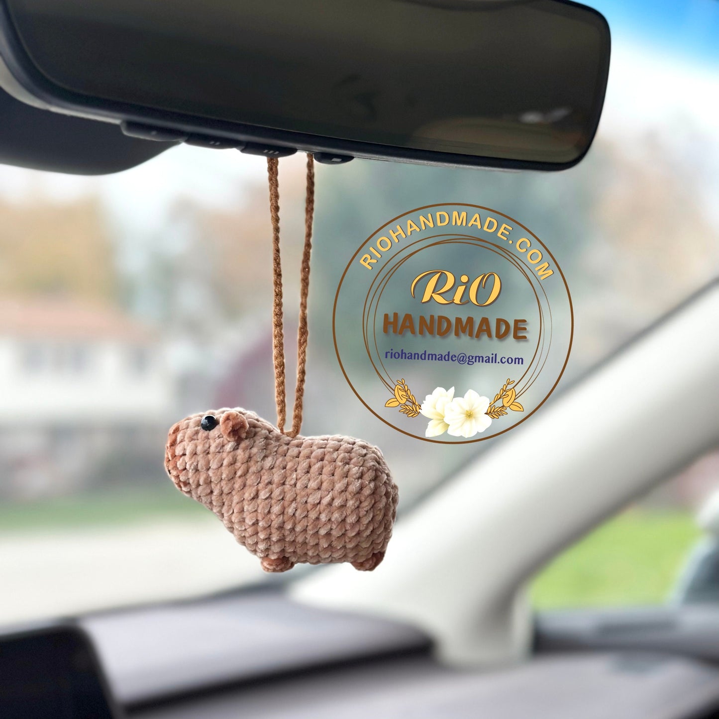 Capybara crochet keychain, mirror charm crochet, amigurumi Capybara with Santa hat, plushie toy, gift, car hanging, Tiktok Capybara song