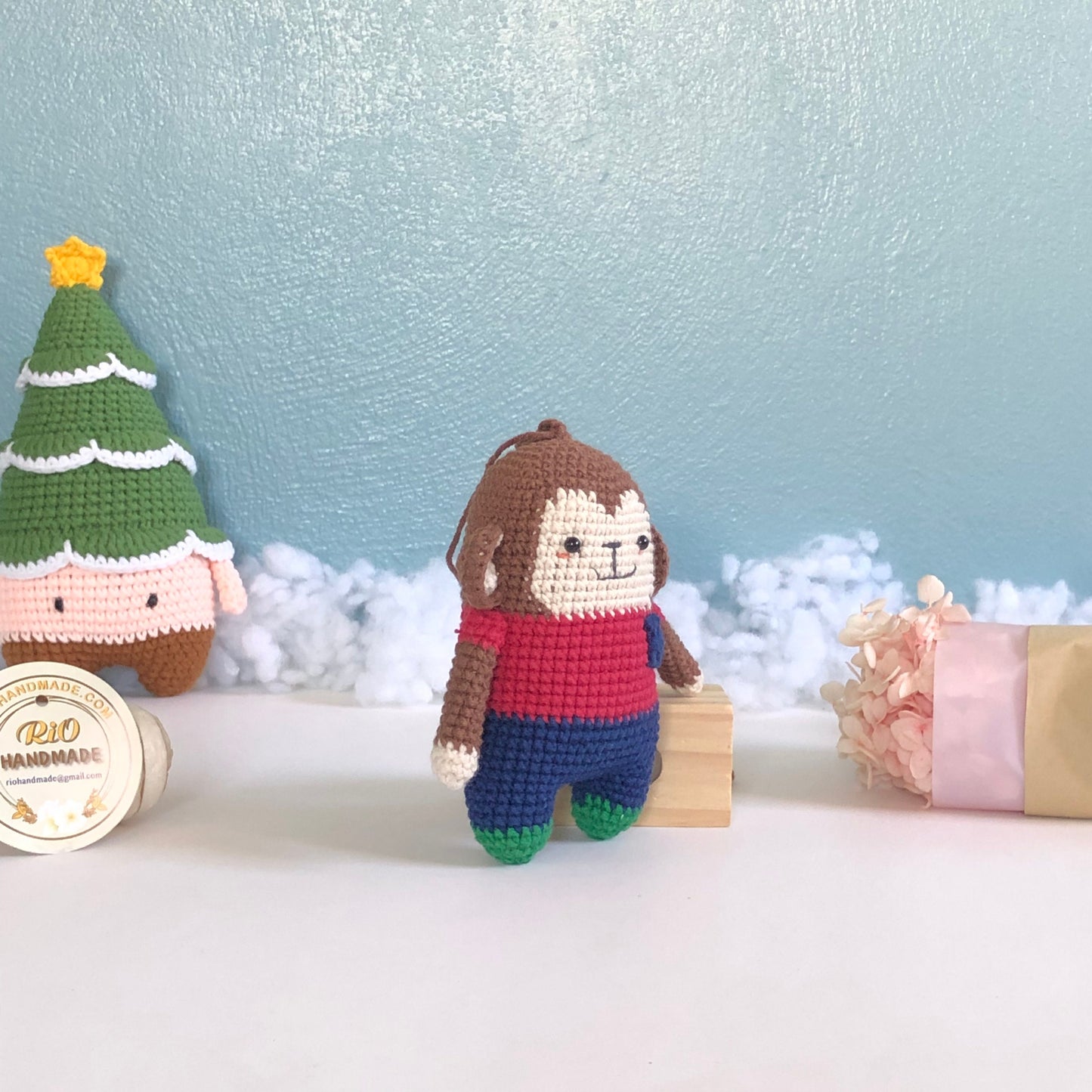 Handmade monkey crochet, gift for kid, pom bag charm, car rear view hanging mirrior, amigurumi, cute gift.