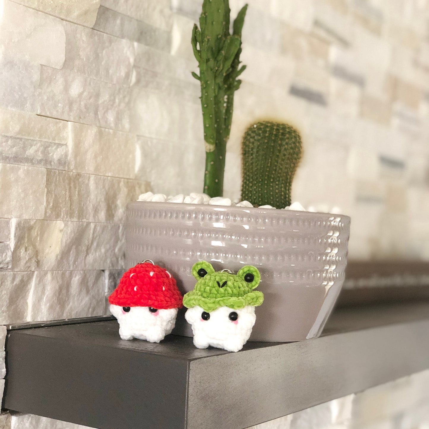 Handmade Chunky Mushroom Crochet Keychain, Cute Themed Mushroom keychain, Chunky Mushies With Bucket Hats, Amigurumi Mushroom, Gift
