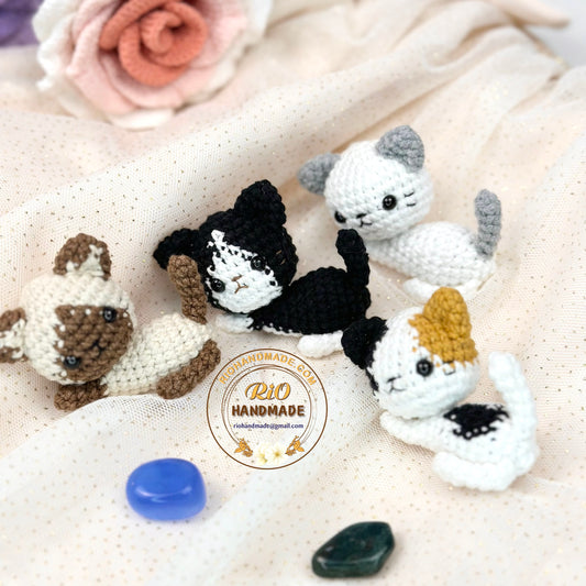 Handmade yarn cotton cat crochet, amigurumi cute little cat, home decor, cute keychain, adult hobby, perfect idea for gifts, present