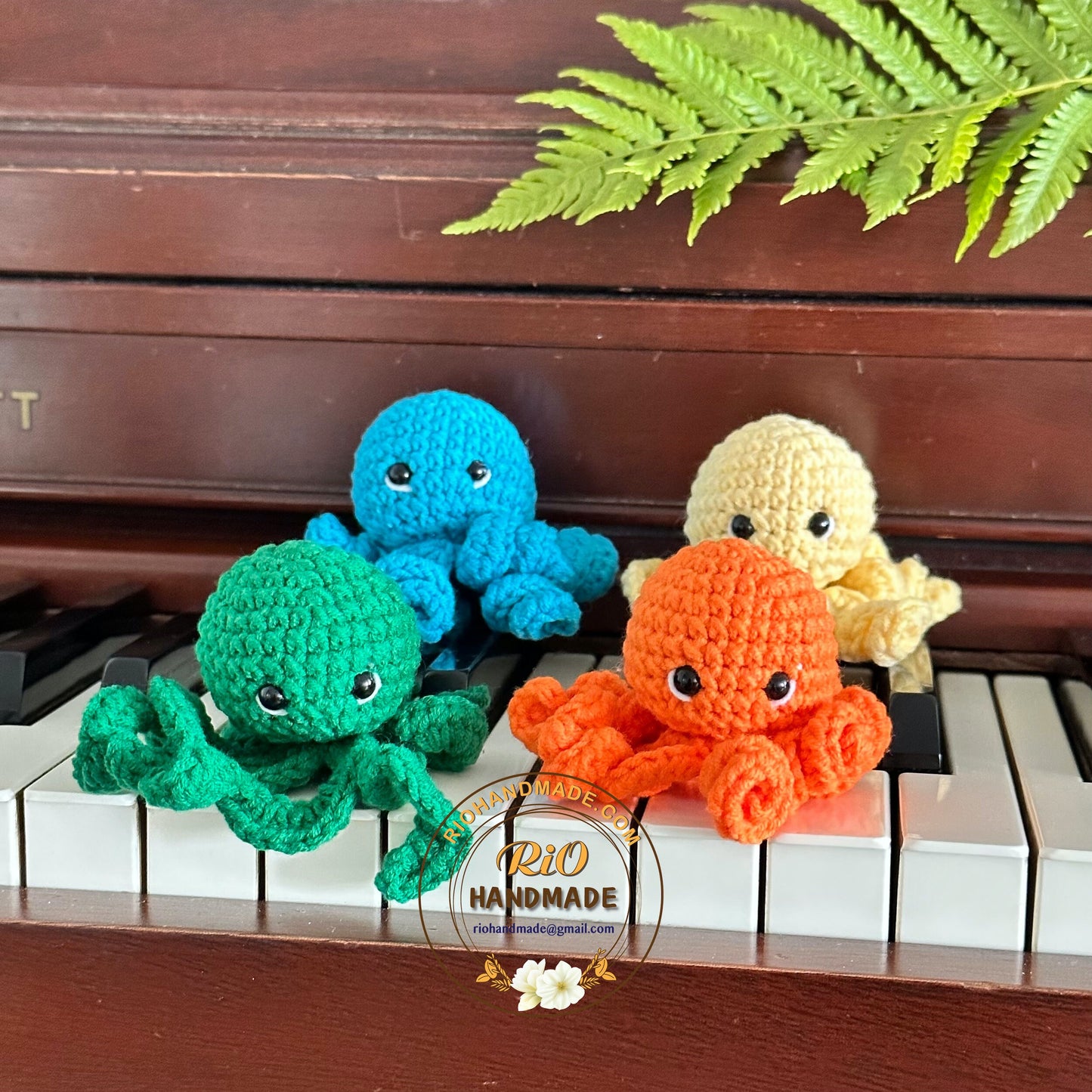 Handmade octopus crochet keychain, amigurumi octopus, car rear view hanging, cute gift