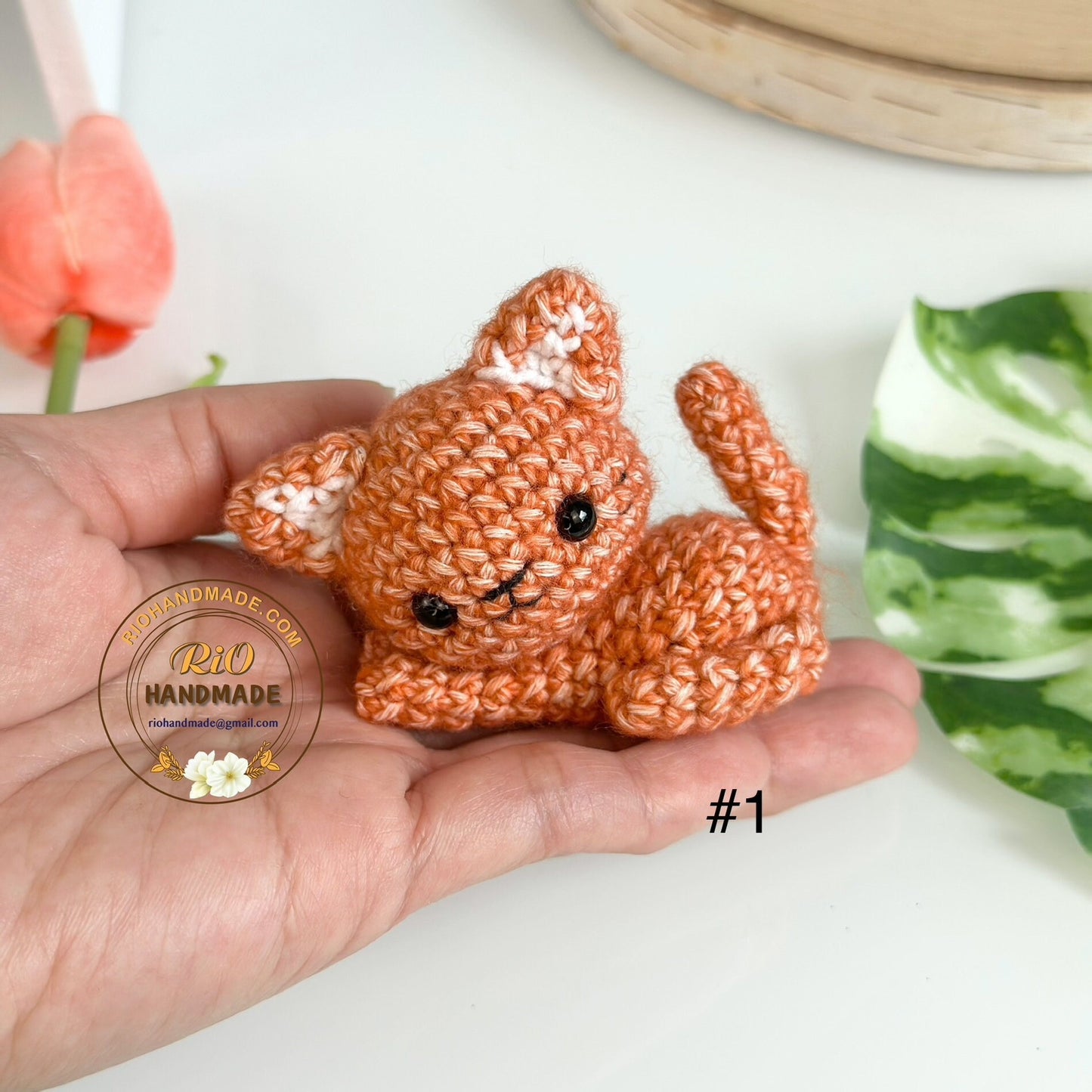 Handmade yarn cotton cat crochet, amigurumi cute little cat, home decor, cute keychain, adult hobby, perfect idea for gifts, present