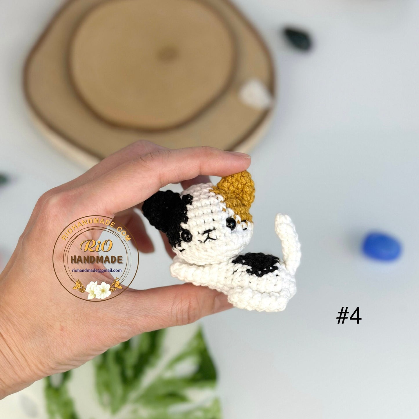 Handmade yarn cotton cat crochet, amigurumi cute little cat, home decor, cute keychain, adult hobby, perfect idea for gifts, present
