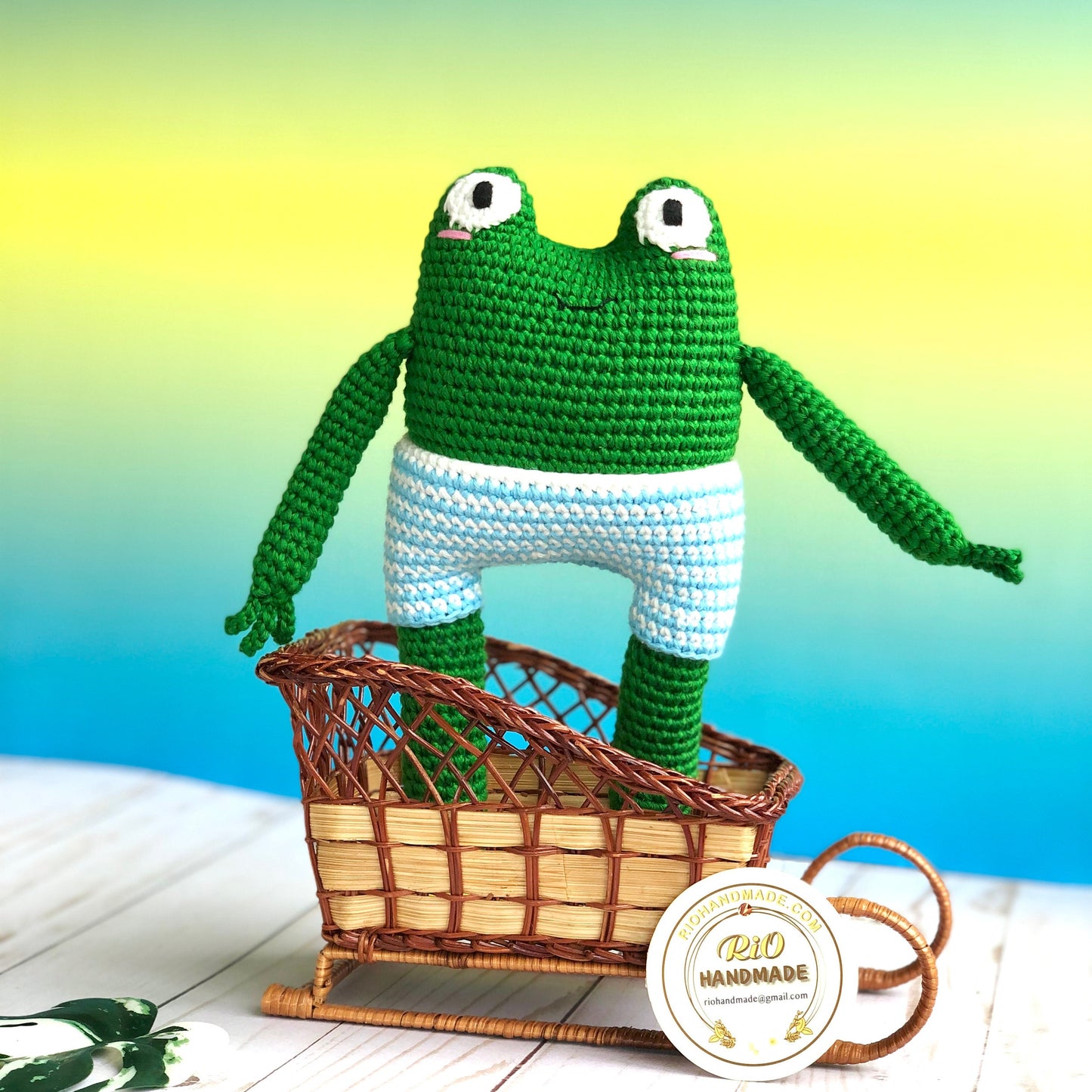Handmade Frog crochet, amigurumi Frog plush, soft toy for kid, perfect idea for gifts, present, craft doll, Pica Pau