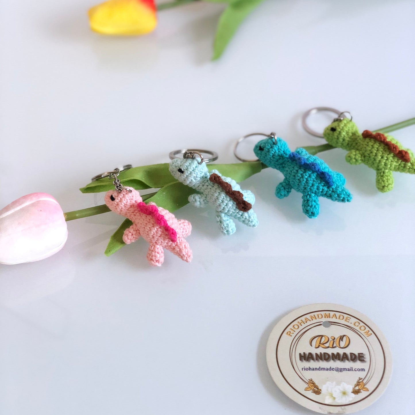 Handmade tiny sleepy Baby Dinosaur keychain, crochet Dinosaur, amigurumi Dinosaur, plushie toy, gift, ornament, keychain.