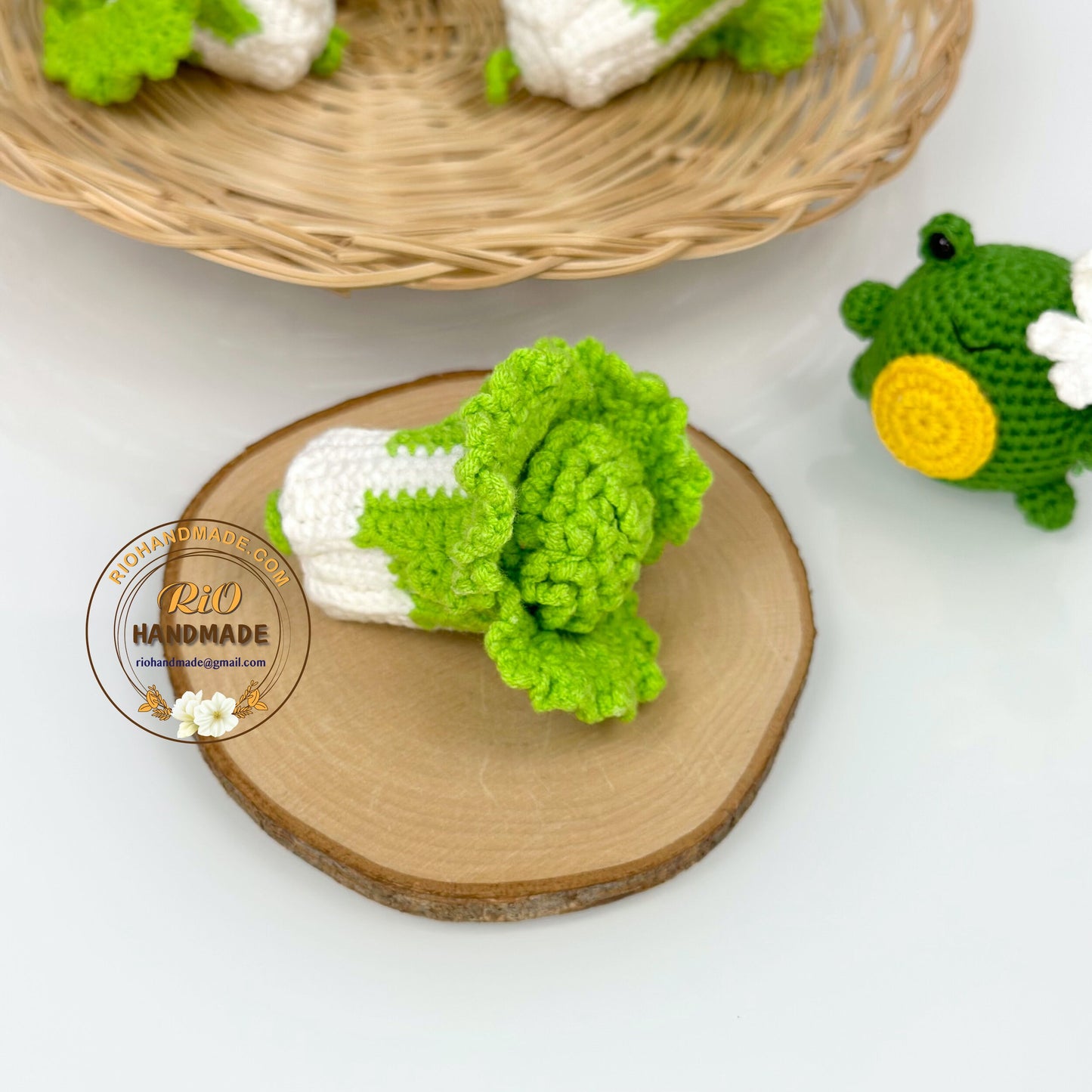 Handmade Napa Cabbage Crochet Keychain, Amigurumi Celery Cabbage, Car Charm, Car Rear View Hanging